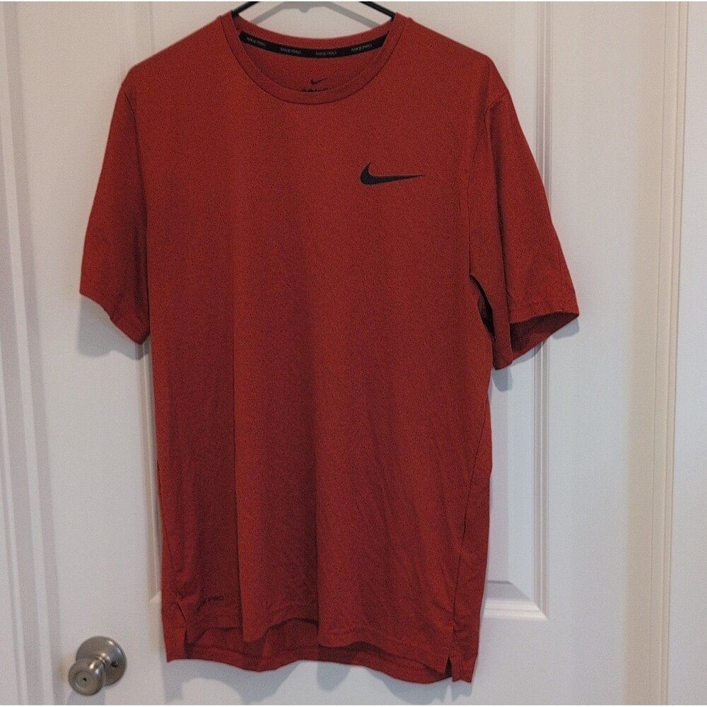 Nike Pro Dri-FIT Moisture Wicking Red T-Shirt Men's Regular Fit Size M